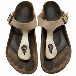 Birkenstock Gizeh Champagne T-Strap Sandals
